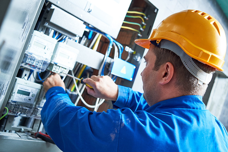 Become An Electrician in Loughborough Leicestershire